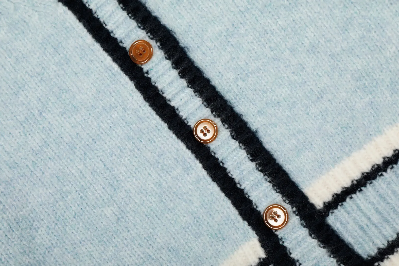 VIV top quality - limited to Japan" vivienne west wood 25th autumn and winter new three-color patchwork wool embroidered cardigan Color: Blue Size: S M L